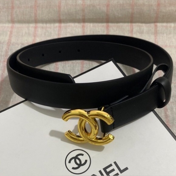 CHANEL Accessories - CHANEL Black Leather Belt with Gold Interlocking CC Buckle